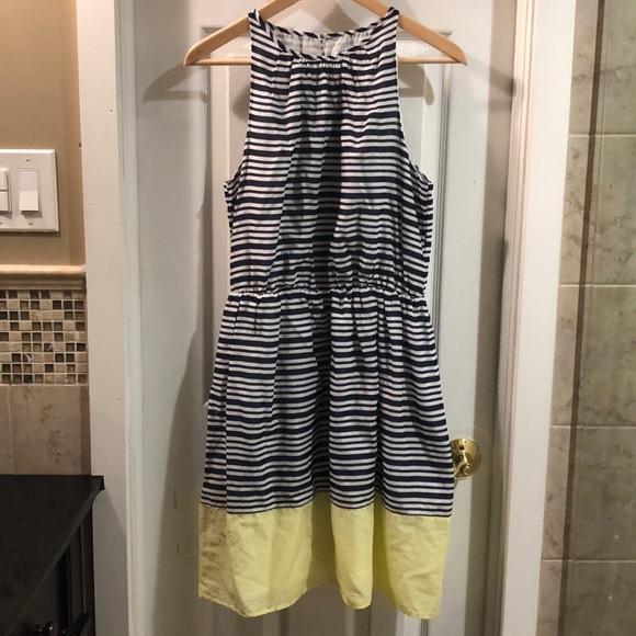 Old Navy Dresses & Skirts - OLD NAVY midi striped dress